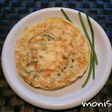 Tortilla con queso vegano y cebollino