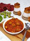 ગુંદા કેરીનું અથાણું (Gum berry mango pickle recipe in Gujarati)