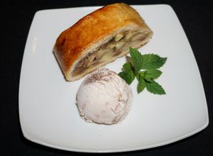 Una foto de Rollo de manzanas con pasas y nueces
