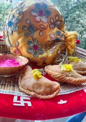 A picture of Mava Gujiya.