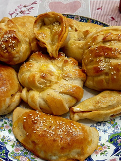 عکسی از دستور 🥠پیراشکی گوشت پنبه ای🥠