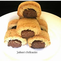A picture of Date bar Cookies.