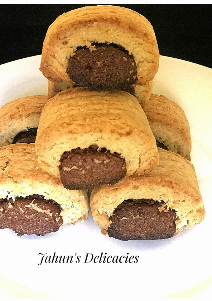 A picture of Date bar Cookies.