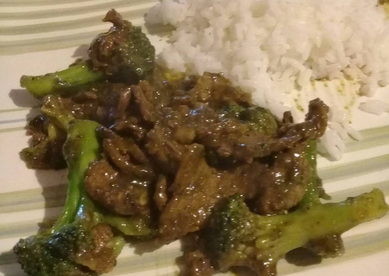 Salteado de res con brócoli