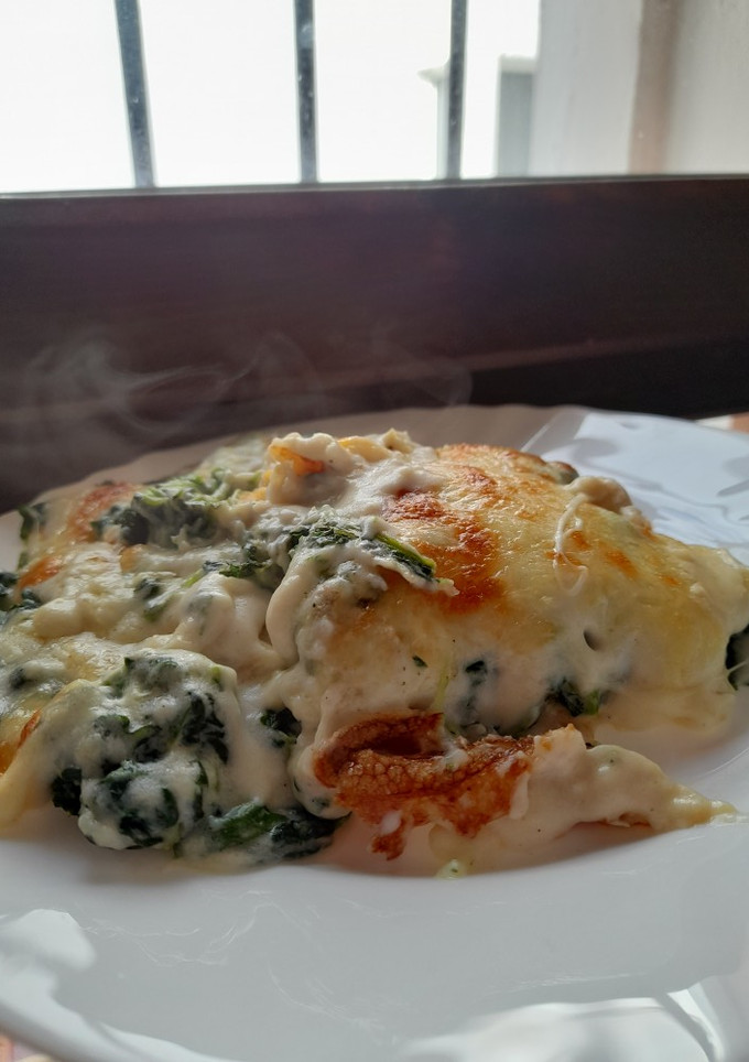 Una foto de Espinacas con huevo y bechamel al horno