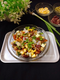 મેક્સિકન કોર્ન વિથ બીન્સ સલાડ (Mexican Corn With Beans Salad Recipe In Gujarati) રેસીપી મુખ્ય ફોટો