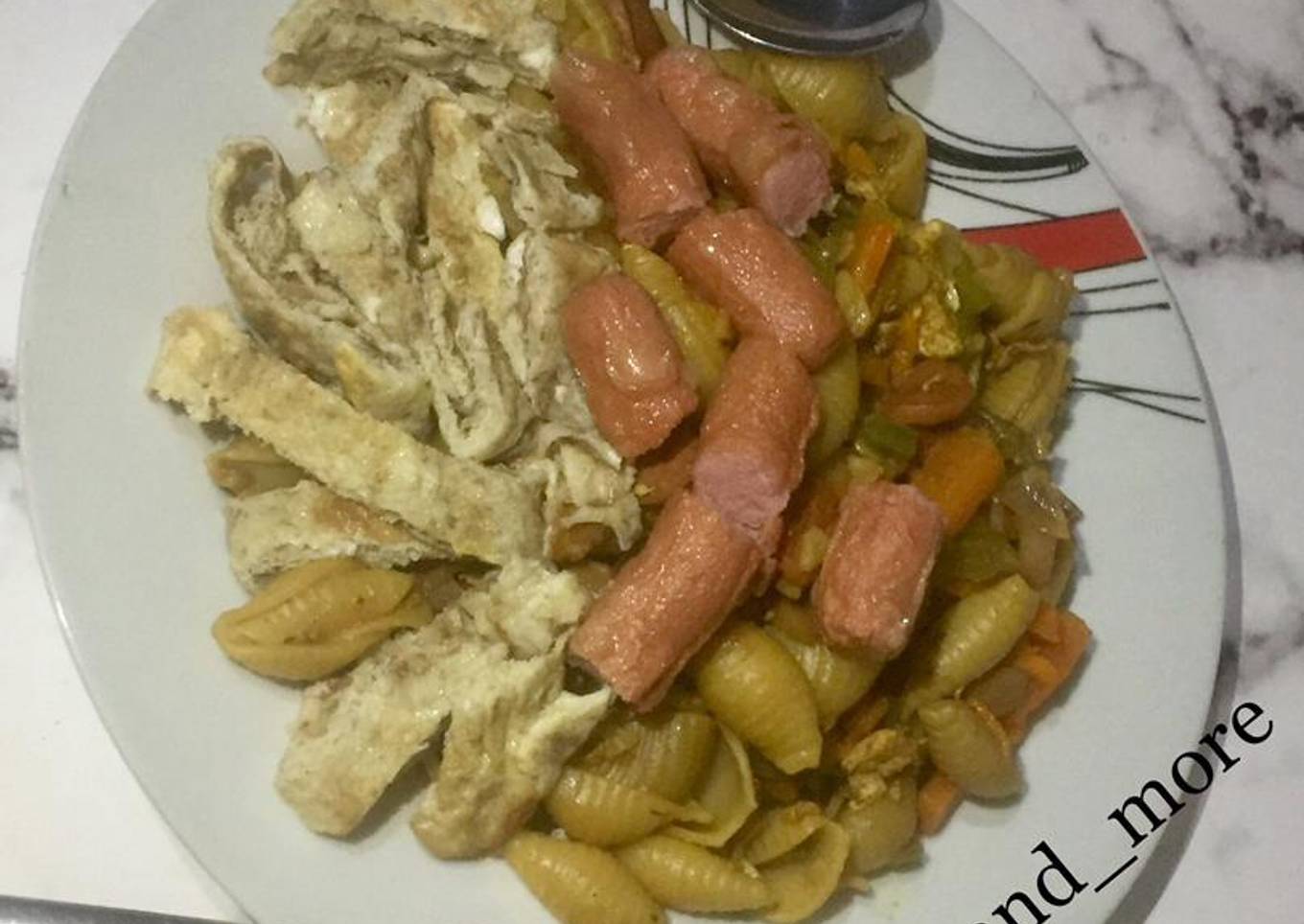 Vegetable sausage pasta