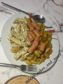 A picture of Vegetable sausage pasta.