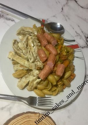 A picture of Vegetable sausage pasta.