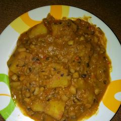 A picture of Potatoes/beans porridge.