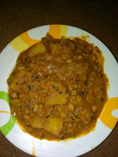 A picture of Potatoes/beans porridge.