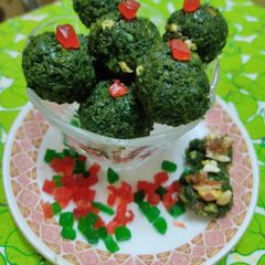 A picture of Paan Ladoo!!.