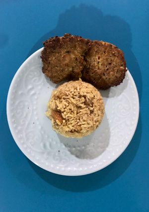 Una foto de Arroz Integral (nueces y pasas) fácil y rico 😋