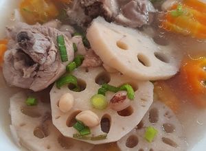 Foto resep Sop Akar Teratai