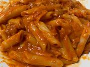 Una foto de macarrones con carne picada