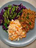 Carne de soja Vegan com legumes salteados