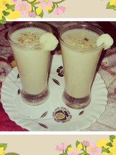 बनाना शेक (banana shake recipe in Hindi) रेसिपी मुख्य फोटो