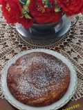 Torta veloce con yogurt veg e marmellata di ciliegie