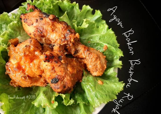 Bagaimana Menyiapkan Ayam Bakar Bumbu Rujak, Lezat