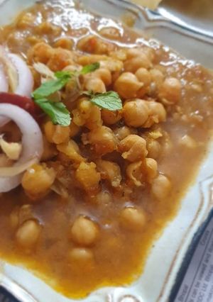 A picture of Chole bhature.