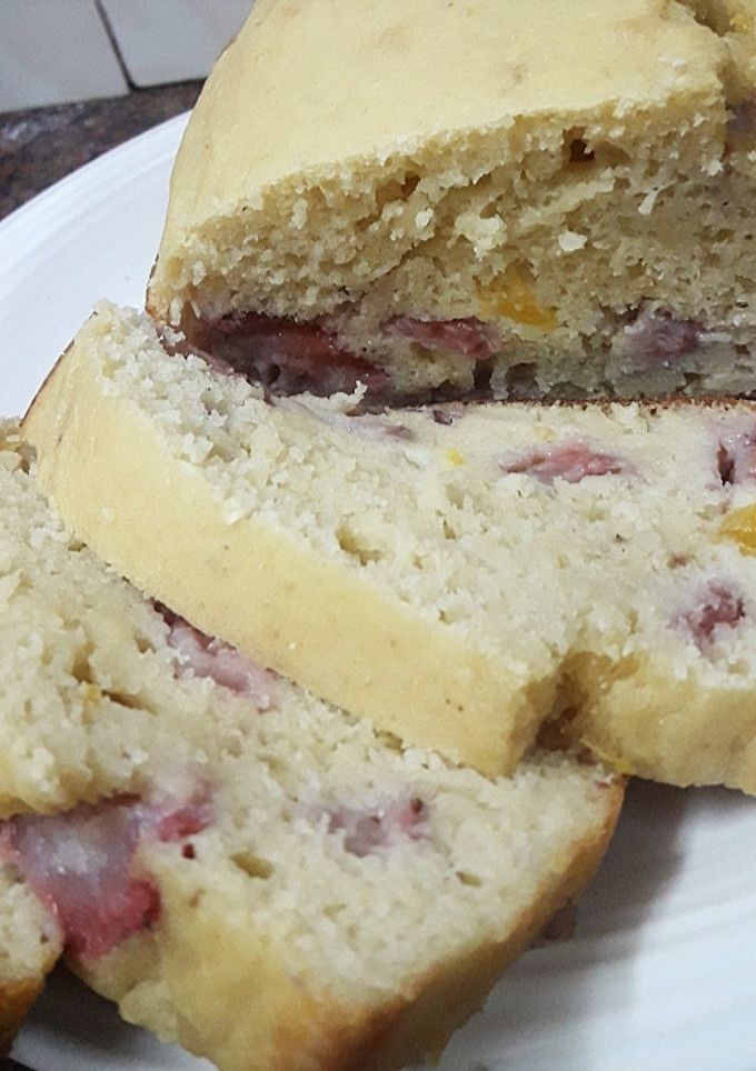 Una foto de Budín light de frutillas y durazno 🙆‍♂️🍓🍑