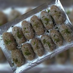 A picture of Suji Mawa Roll.