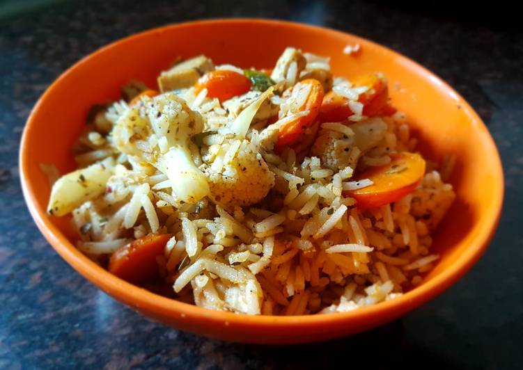 Recipe of Perfect Fried brown rice with tofu