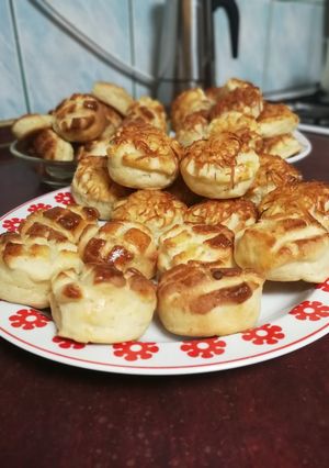 Burgonyás pogácsa (füstölt sajttal is megszórva) recept fotója