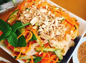 Hình của món Nộm chân gà rút xương.