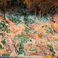 A picture of Tuscan Chicken.