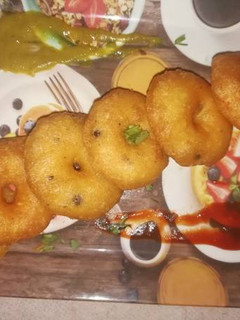 क्रिस्पी मेदू वडा़ (Crispy medu vada recipe in hindi) रेसिपी मुख्य फोटो