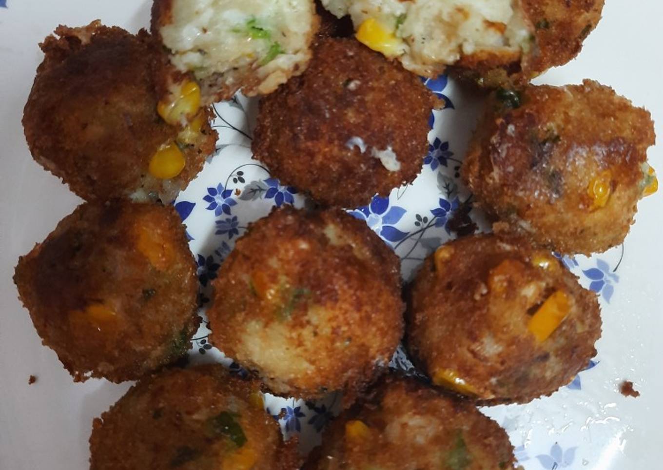 Italian cheesy balls