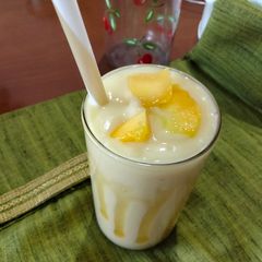A picture of Mango smoothie.