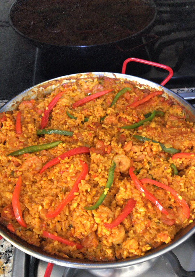 Una foto de Paella