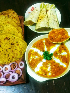 શાહી પનીર (Shahi Paneer Recipe In Gujarati) રેસીપી મુખ્ય ફોટો