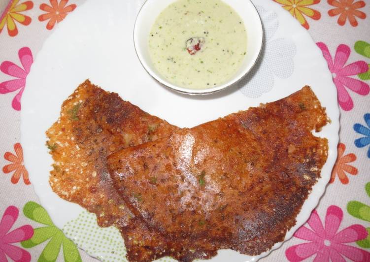 Tomato Rava Dosa with Coconut Chutney