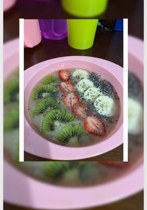 Foto resep Mpasi banana kiwi strawberry smoothies