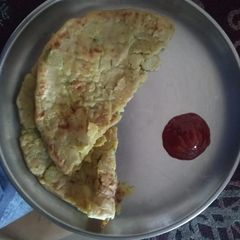 A picture of Aloo paratha.