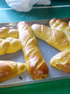 A picture of Vienna, twisted bread, baughettess and plated bread.