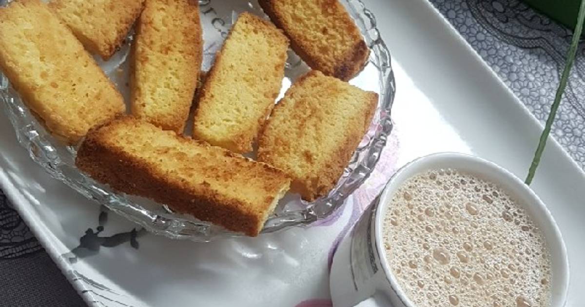 Cake Rusk, Crunchy, crispy dry cake biscuit, also known as cake toast.  Stock Photo | Adobe Stock | Crunchy, Crispy, Rusk