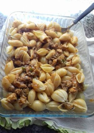 Una foto de Fideos con salsa de pollo