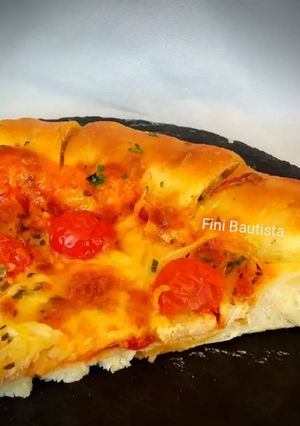Foto principal de Pizza de pollo con los bordes rellenos