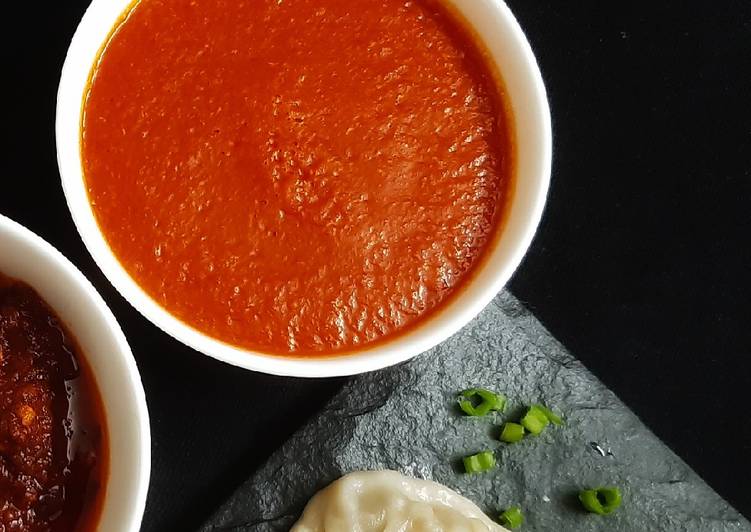 How to Prepare Award-winning Garlic Tomato chutney / MOMO chutney