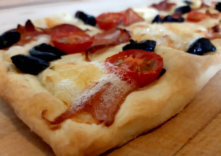 Puff pastry breakfast starter