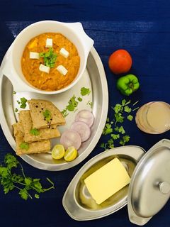 પનીર બટર મસાલા વીથ બટર રાેટી રેસીપી મુખ્ય ફોટો