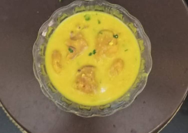 Recipe of Favorite Pakoda kadhi