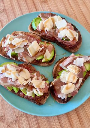 Une photo de Mes avocats toasts avocat 🥑