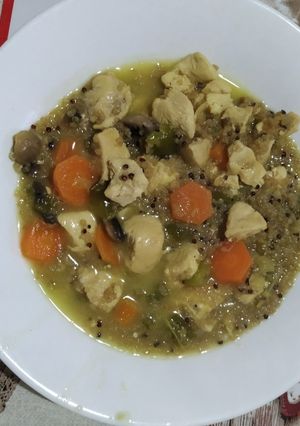 Foto principal de Pollo con verduras y quinoa