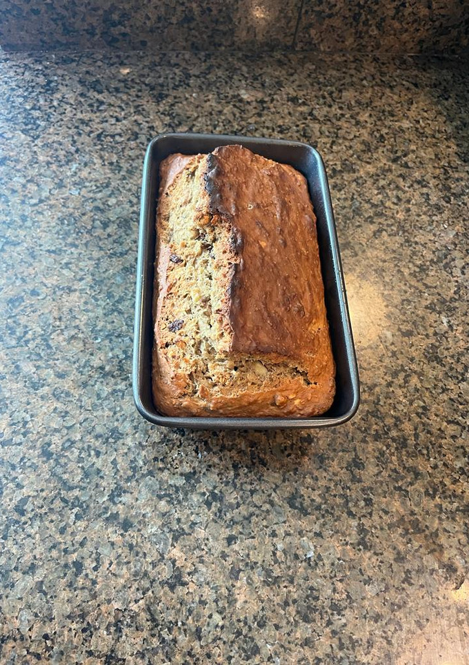A picture of Banana Bread (with Nuts).