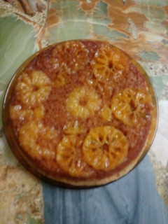 Una foto de Torta invertida de naranjas.